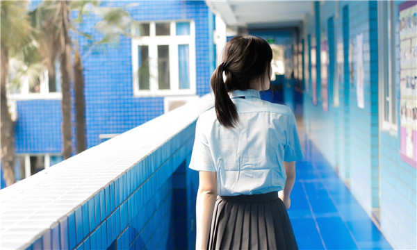 三角镇如何找到一个可以帮助我生孩子的女人？